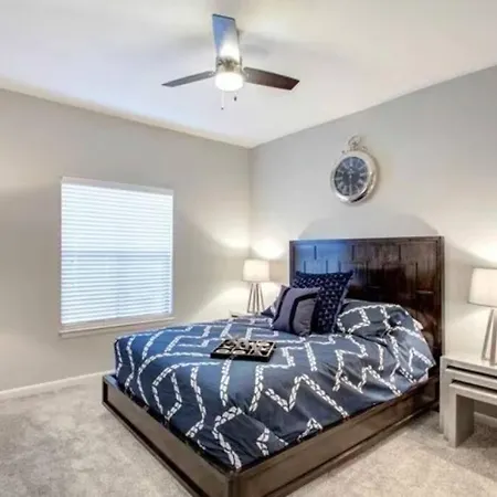 Luxury Condo W/Pool&Hotub